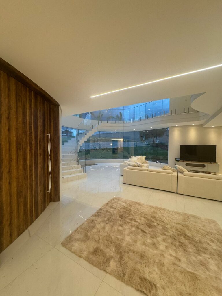 0004d62e-114e-4546-a6c1-a10c11d7e572 (1)